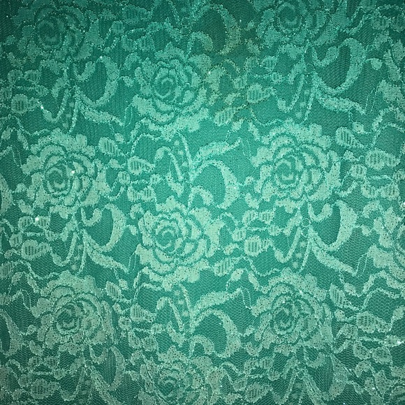 Beautiful special Occasion dress! - Picture 3 of 5